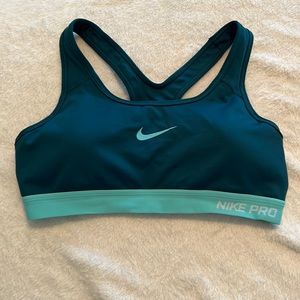 Like new - Nike Pro teal sports bra- Size medium